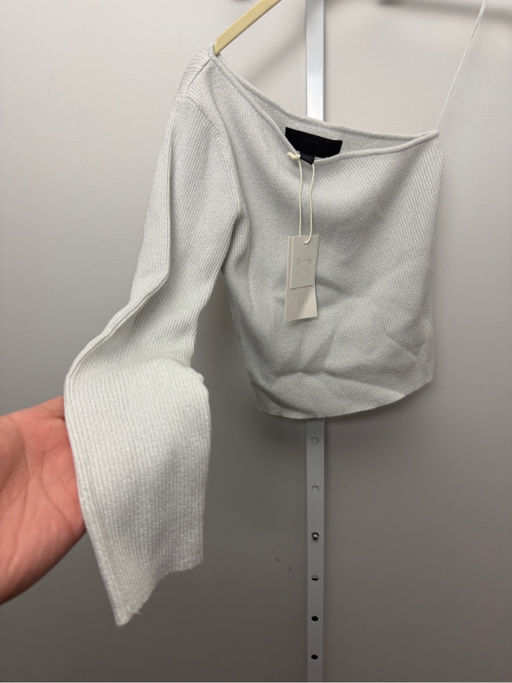 Zara Off-Shoulder White kids Knit Sweater size 9-10